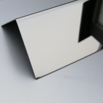 Edelstahl Winkel hochglanzpoliert 0,8mm stark Super-Mirror 8